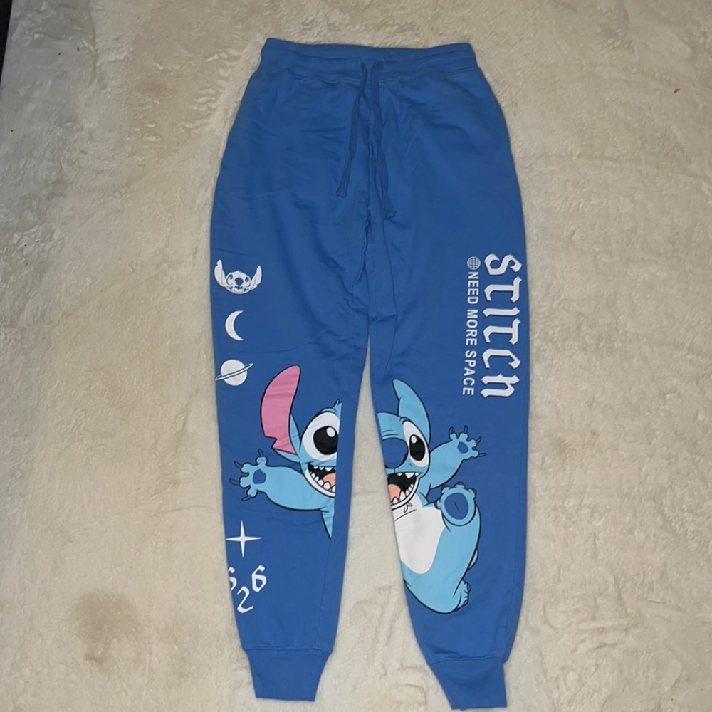 Blue stitch sweatpants. size small